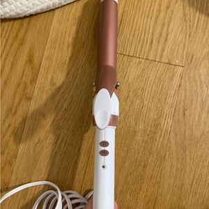Rose Gold and White Curling Iron